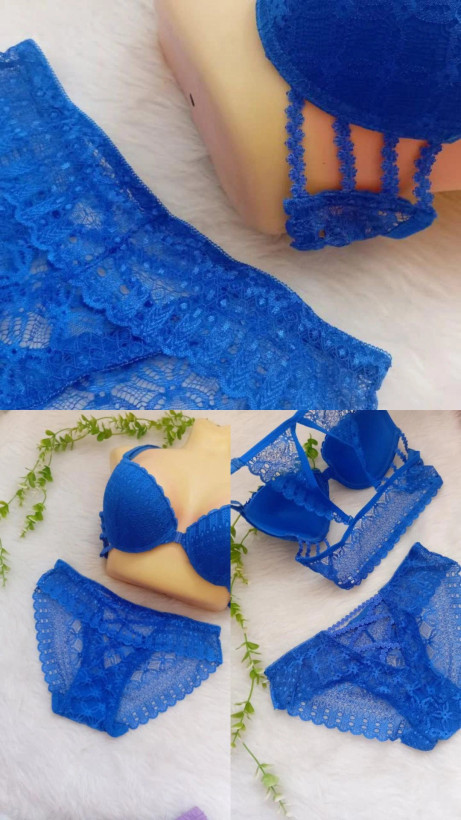 فقط رنگ آبی کاربنی موجوده